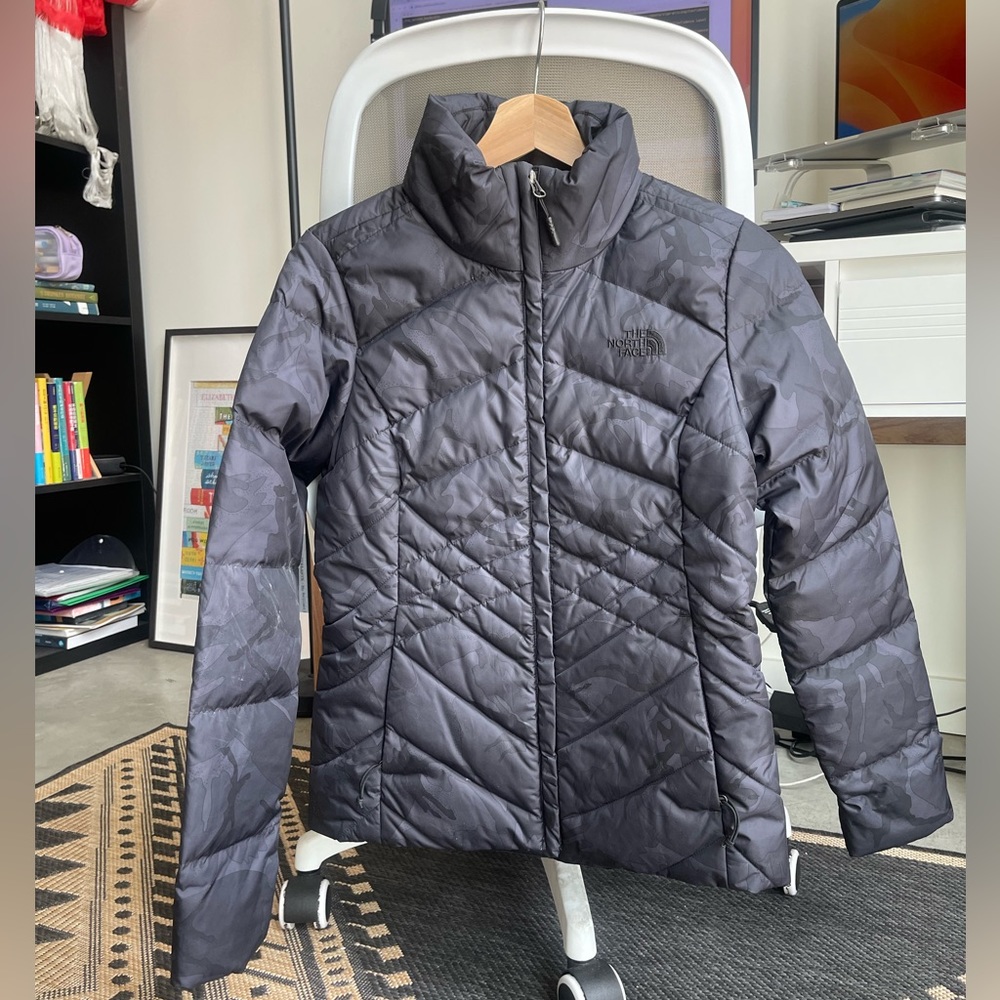 North face black puffer XS